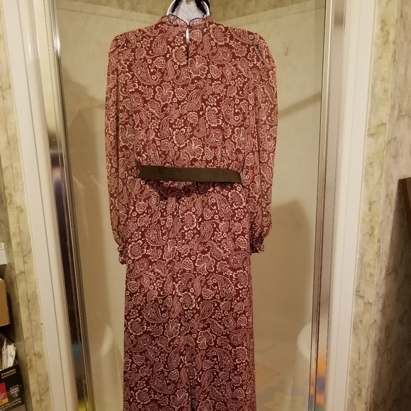 NWT size S, Zara dark red floral printed belted dress - Picture 3 of 9